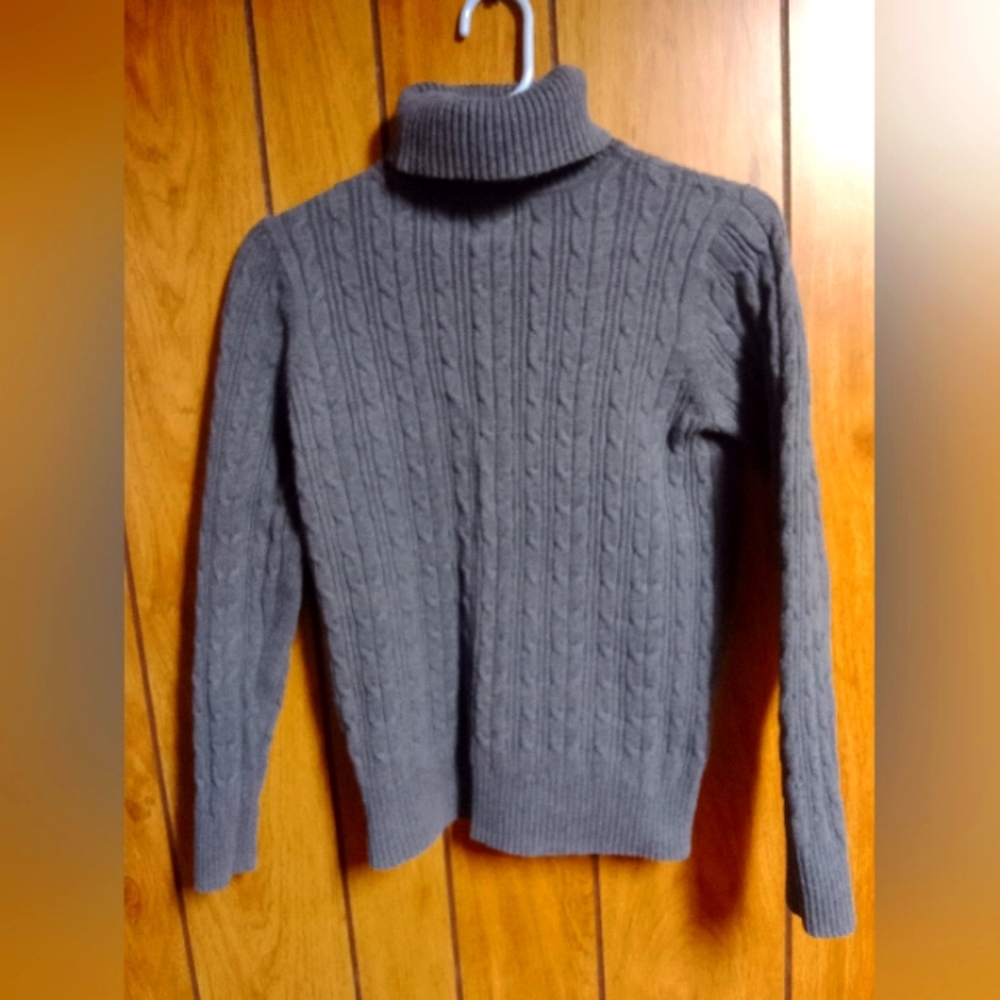 St. John's Bay grey sweater